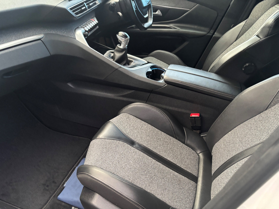 2019 Peugeot 3008 1.2 PureTech 130bhp Allure €18,950