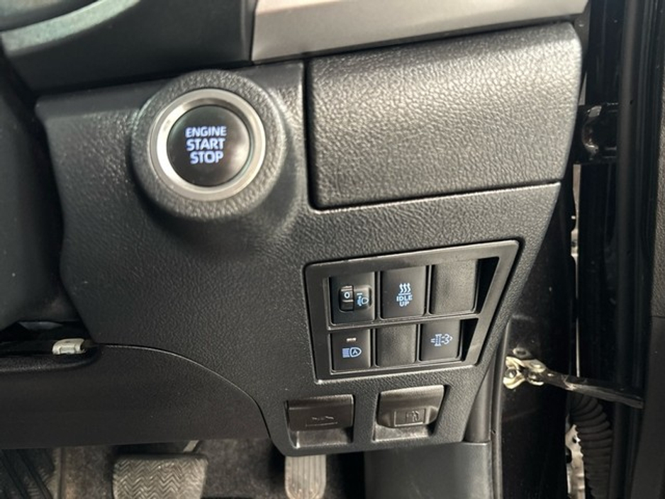 2024 Toyota Hilux - image 12