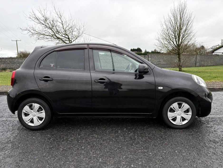 2017 Nissan March - image 4