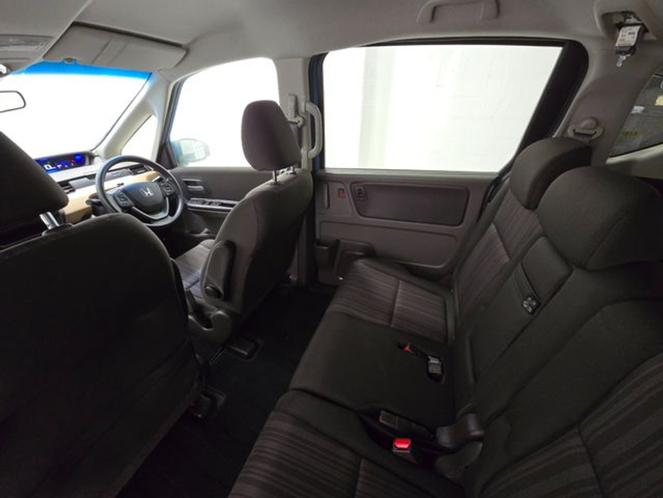 2018 Honda Freed - image 14