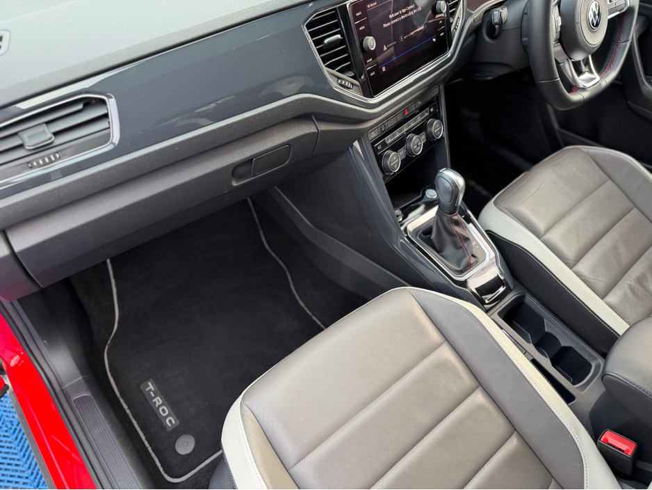 2020 Volkswagen T-Roc - image 44