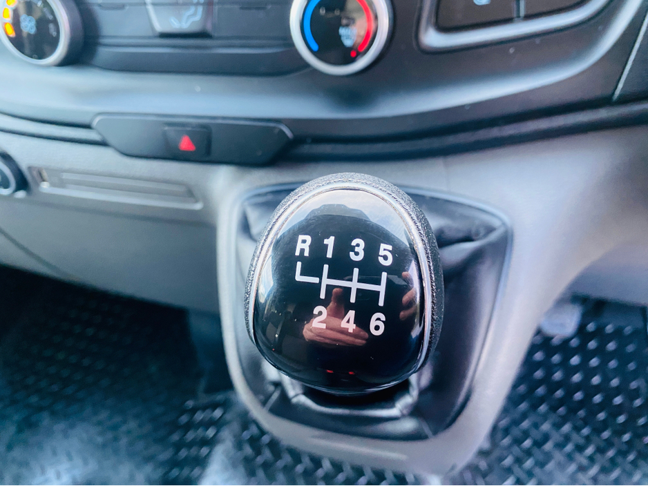 2021 Ford Transit Custom - image 17