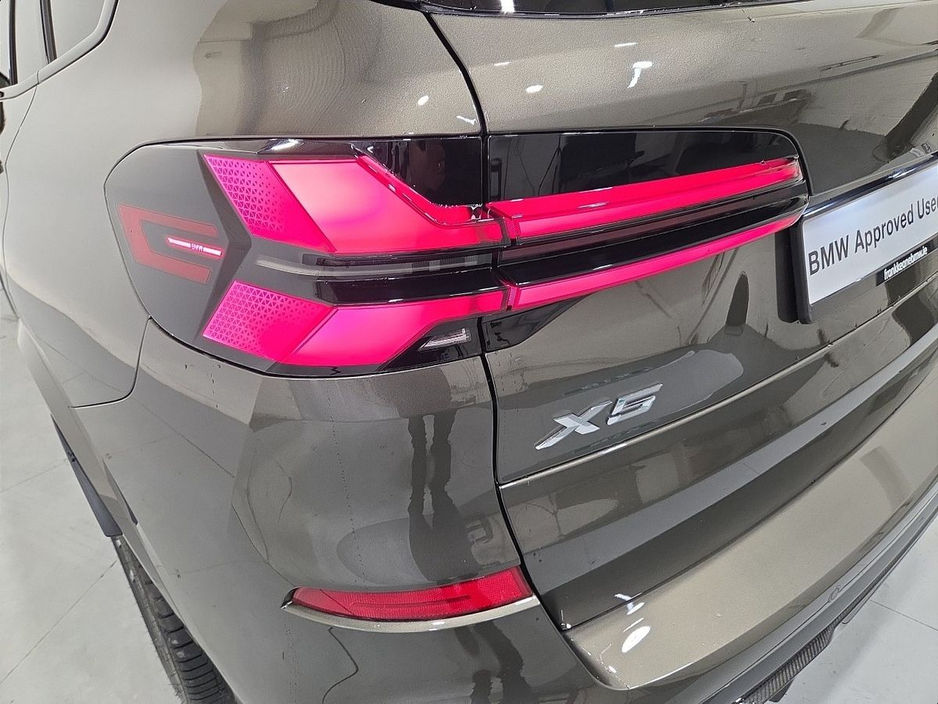 2026 BMW X5 xDrive50e M Sport