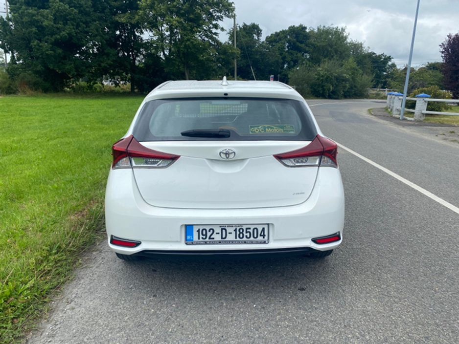 2019 Toyota Auris 1.4 D-4D TERRA 4DR Commerial (Including VAT) €11,950