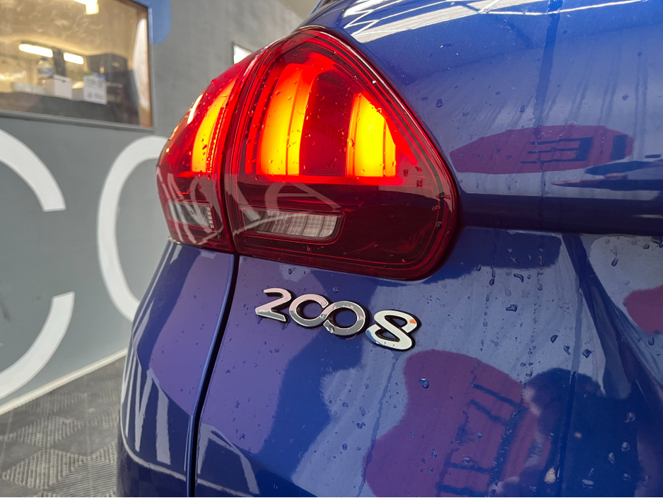 2019 Peugeot 2008 - image 7