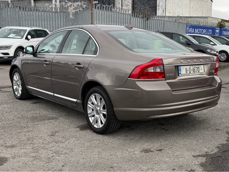 2011 Volvo S80 - image 4