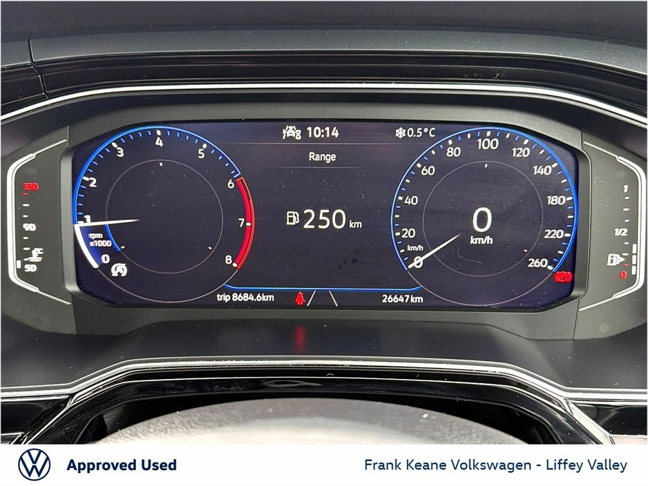 2023 Volkswagen Polo - image 12