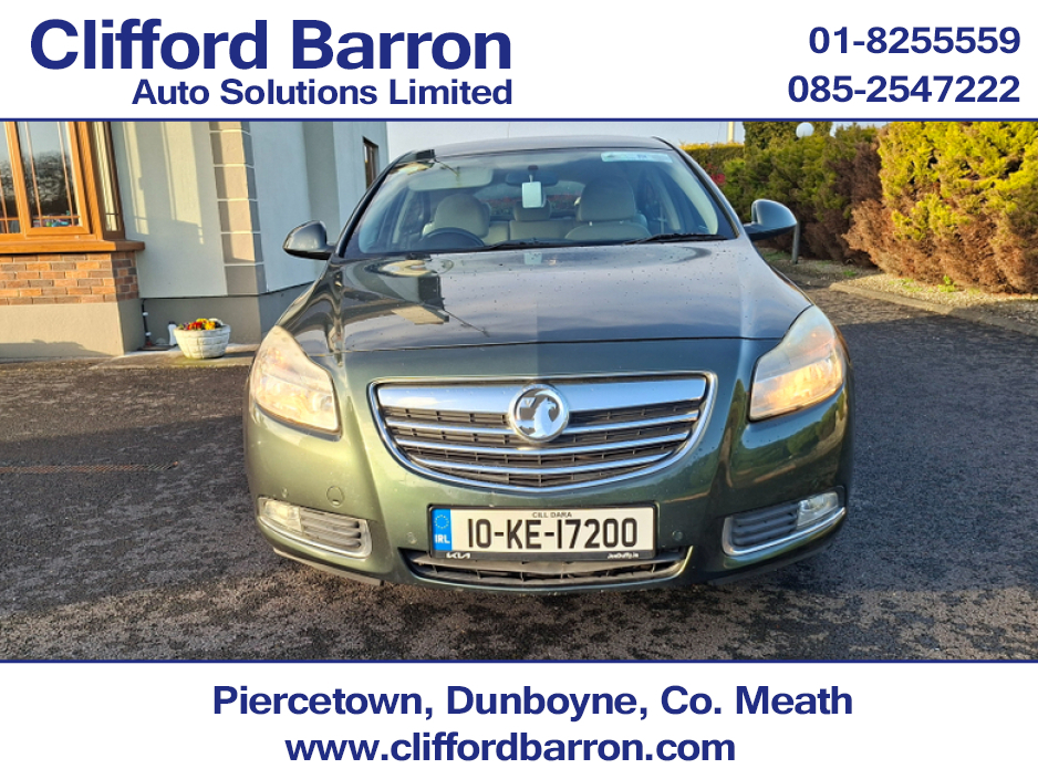 2010 Opel Insignia - image 3