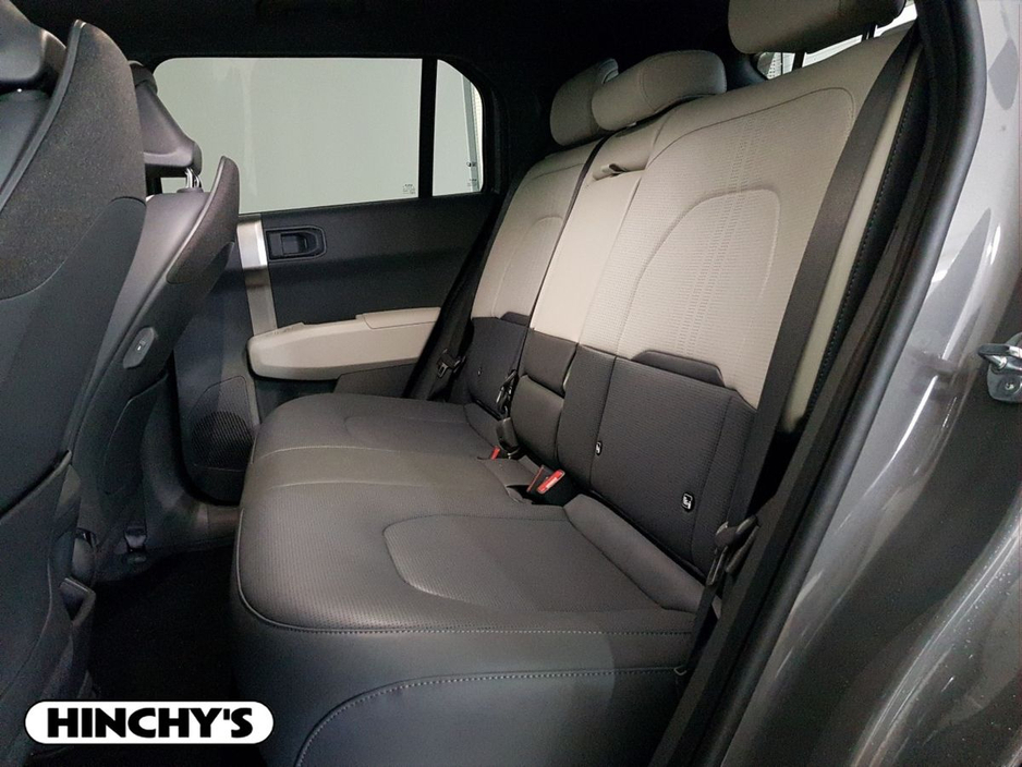 2025 Kia EV3 - image 7