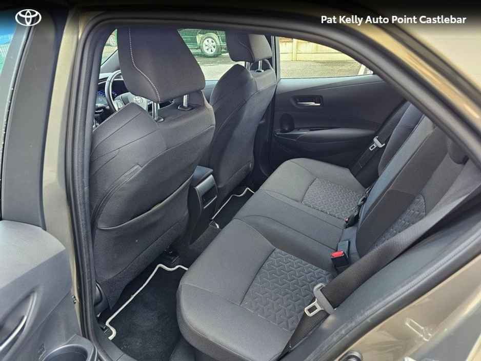 2023 Toyota Corolla - image 7