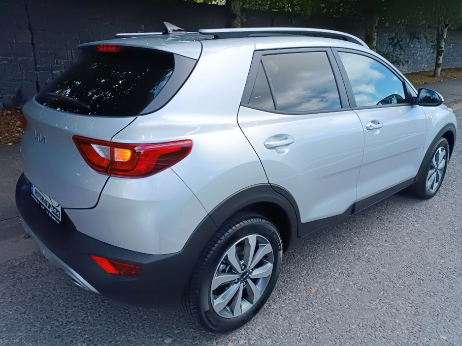 2026 Kia Stonic 1.0 Petrol Turbo, 7 Yrs Warranty, 3 Yrs AA , A/C, Cruise Control, Reversing Camera, Sat Nav, Electric Mirrors, €27,990