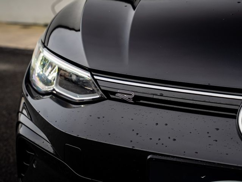 2021 Volkswagen Golf R-LINE TSI €22,450