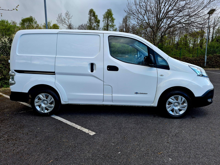 2021 Nissan NV200 - image 8