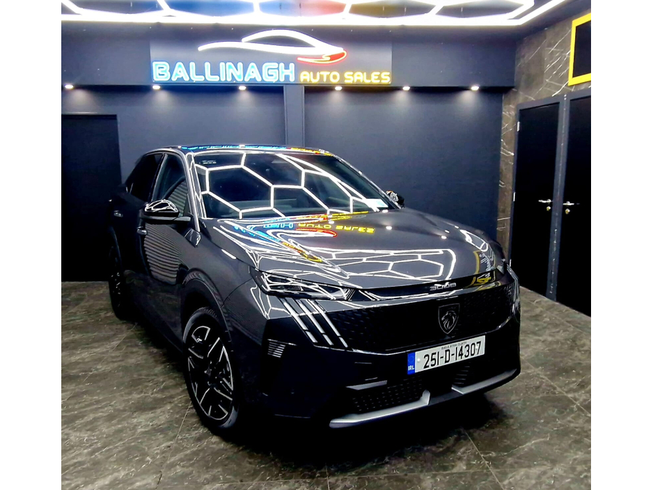 2025 Peugeot 3008 1.2 MHEV PureTech 136bhp eDCS6 Allure €35,950