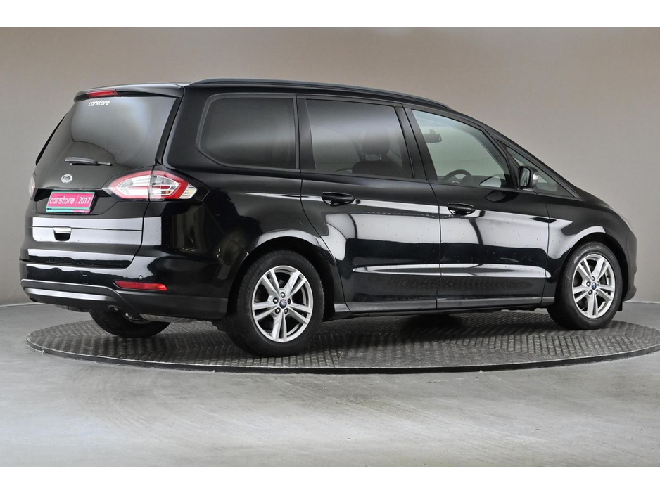 2017 Ford Galaxy - image 10