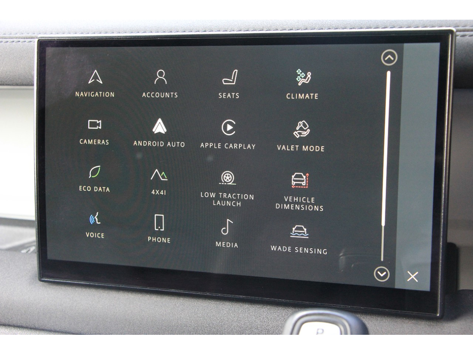 2022 Land Rover Defender - image 29