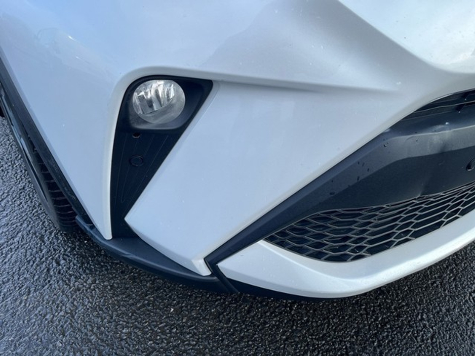 2023 Toyota C-HR HYBRID SPORT BI-TONE 4DR