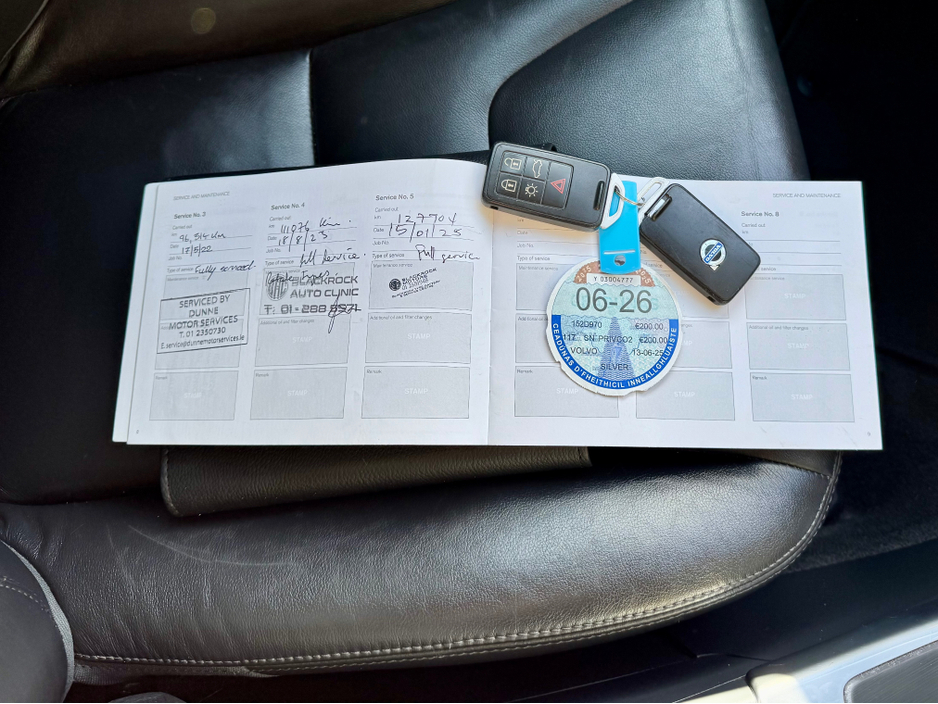 2015 Volvo XC60 - image 23