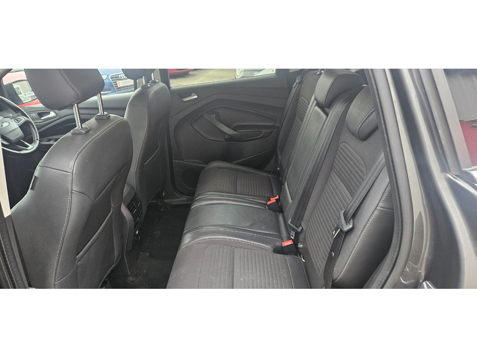 2018 Ford Kuga - image 27