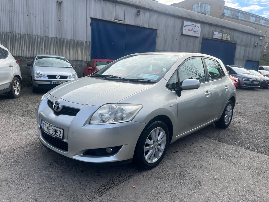 2007 Toyota Auris - image 6