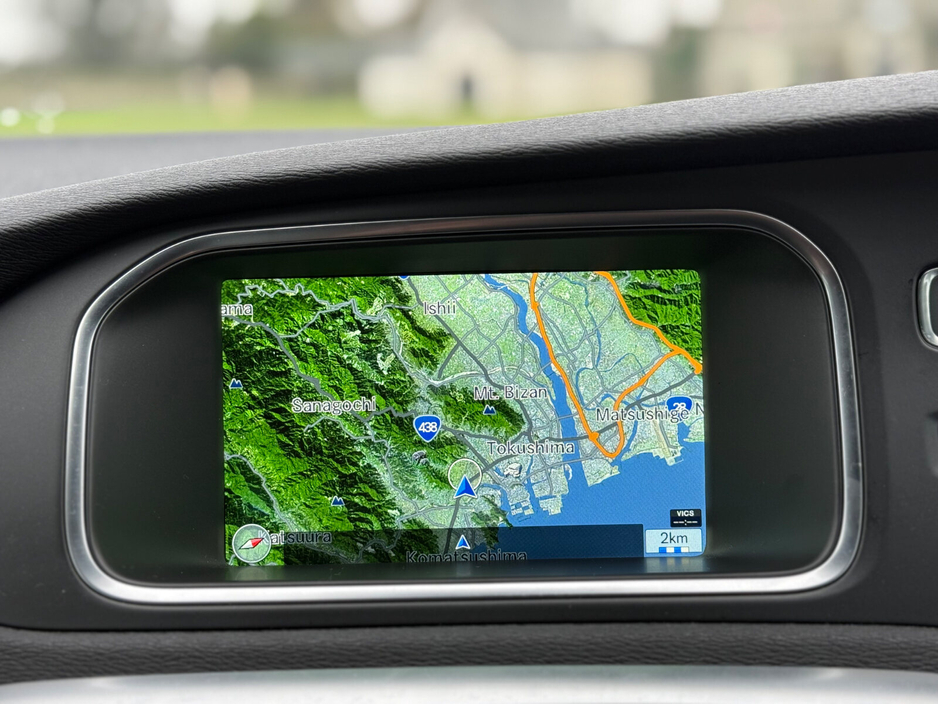 2014 Volvo V40 2.0 T5 (245hp) R-Design Geartronic €11,900