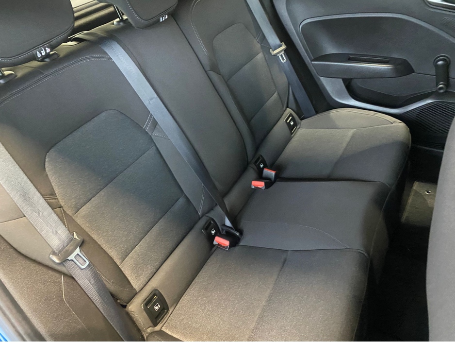 2023 Renault Clio - image 16