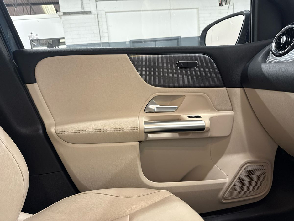 2022 Mercedes-Benz B Class - image 18