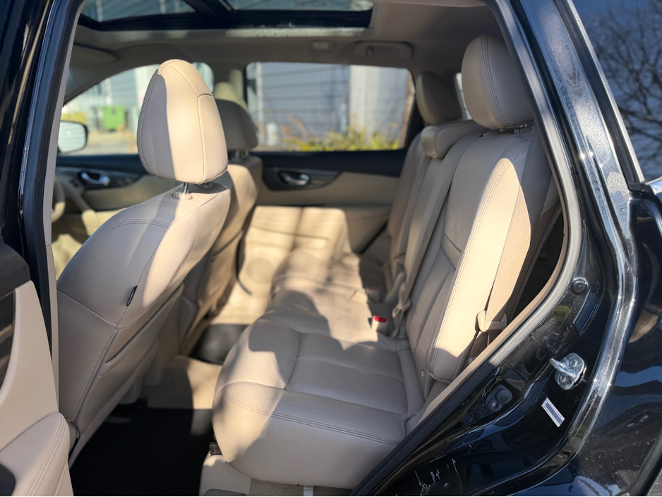 2016 Nissan X-Trail - image 9