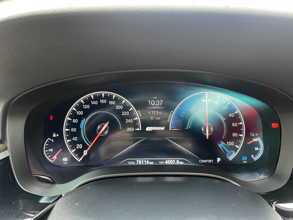 2019 BMW 5 Series - image 15