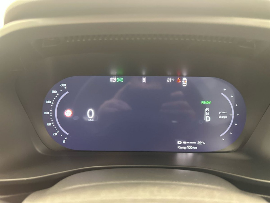 2026 Volvo EX40 - image 13