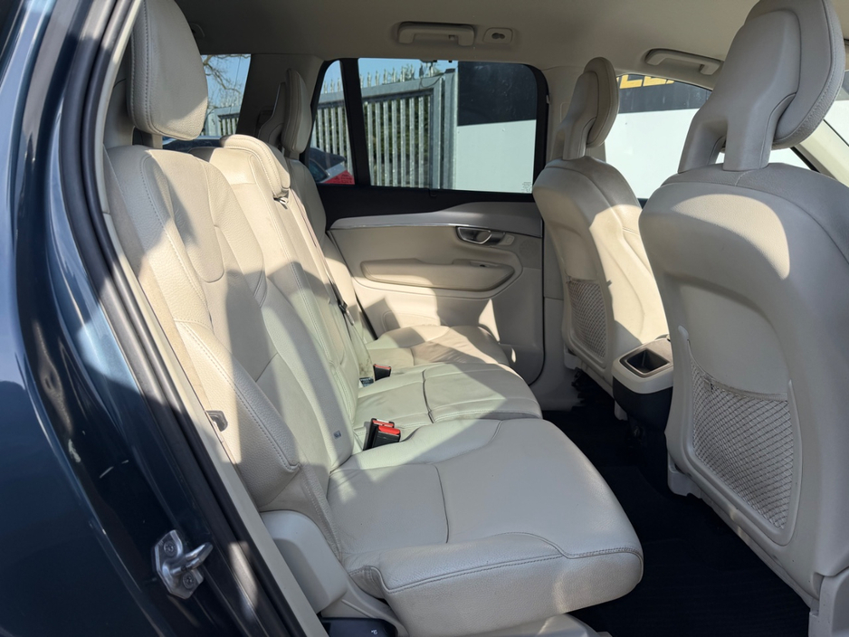 2017 Volvo XC90 - image 15