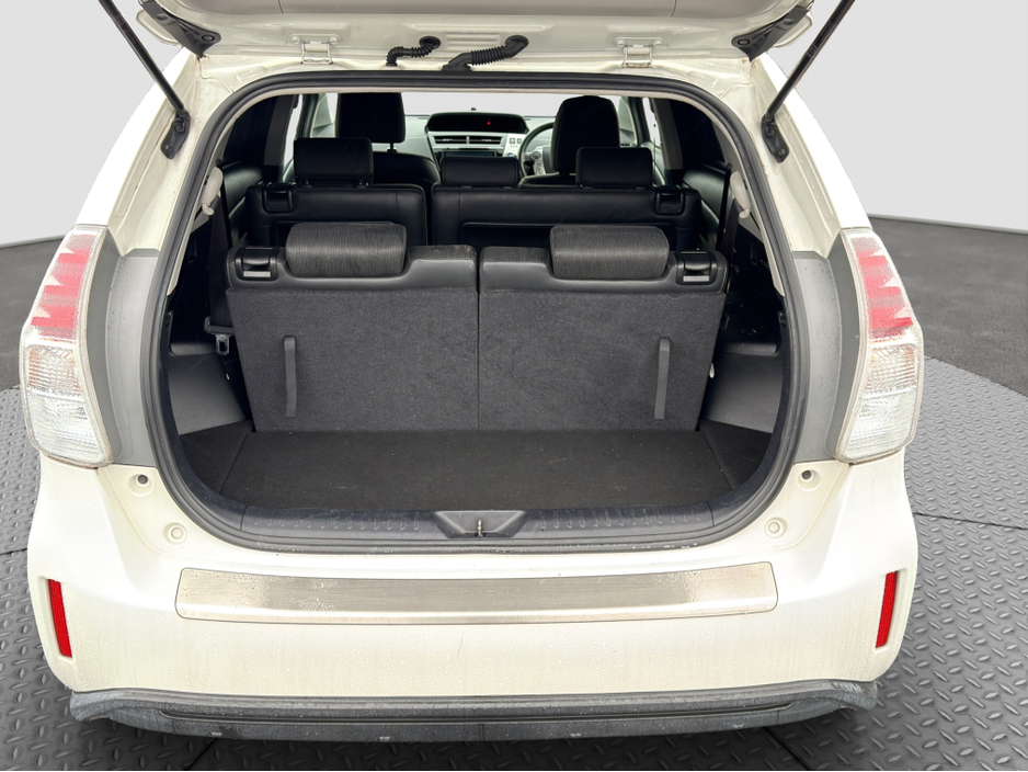 2019 Toyota Prius - image 19