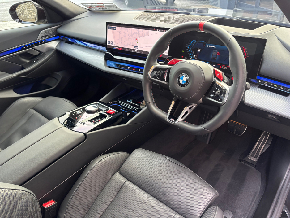 2025 BMW M5 M5 4.4 V8 727 BHP PLUG-IN HYBRID €127,900
