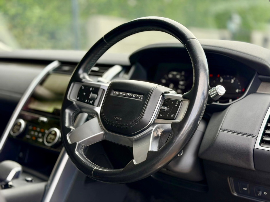 2021 Land Rover Discovery - image 16