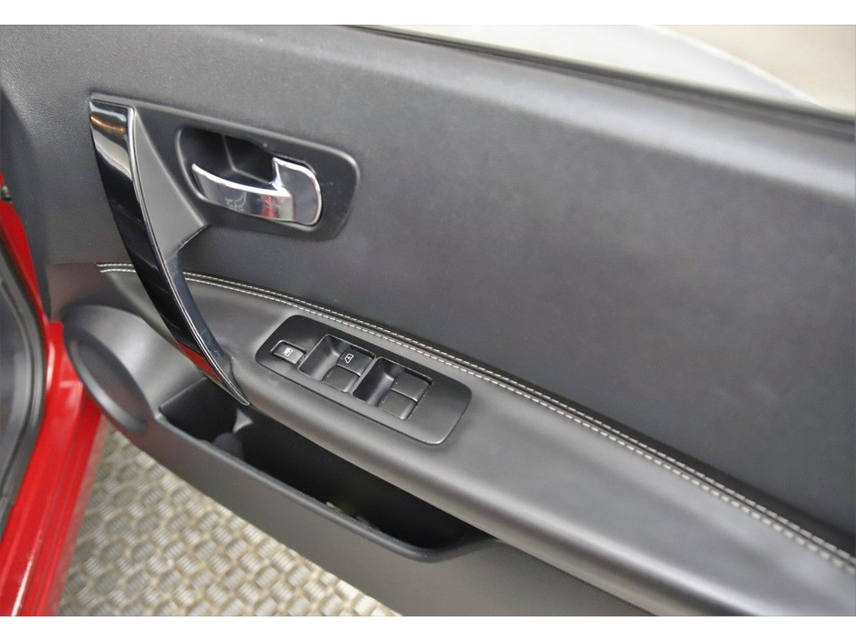 2014 Nissan Qashqai +2 - image 24