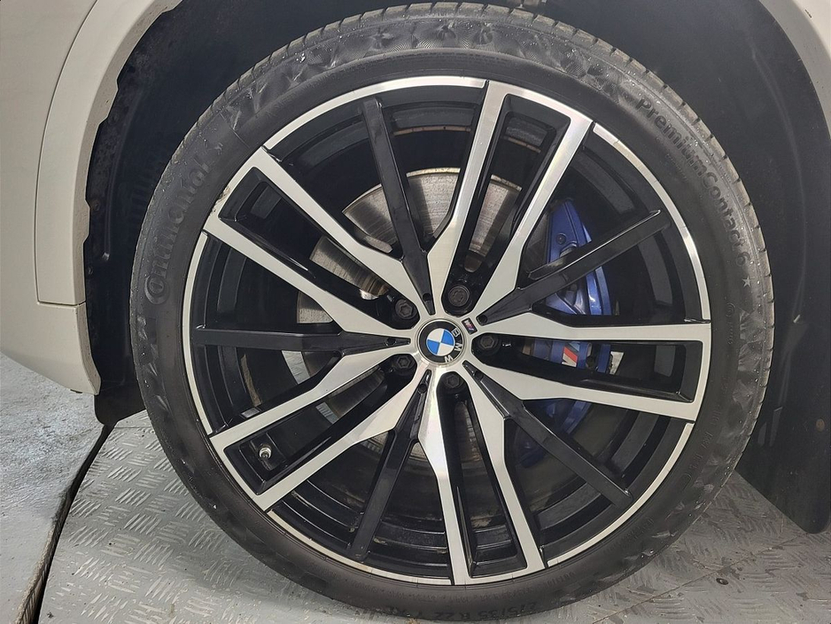 2021 BMW X5 - image 14