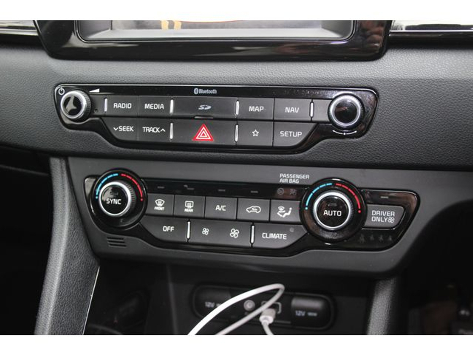 2019 Kia Niro - image 18