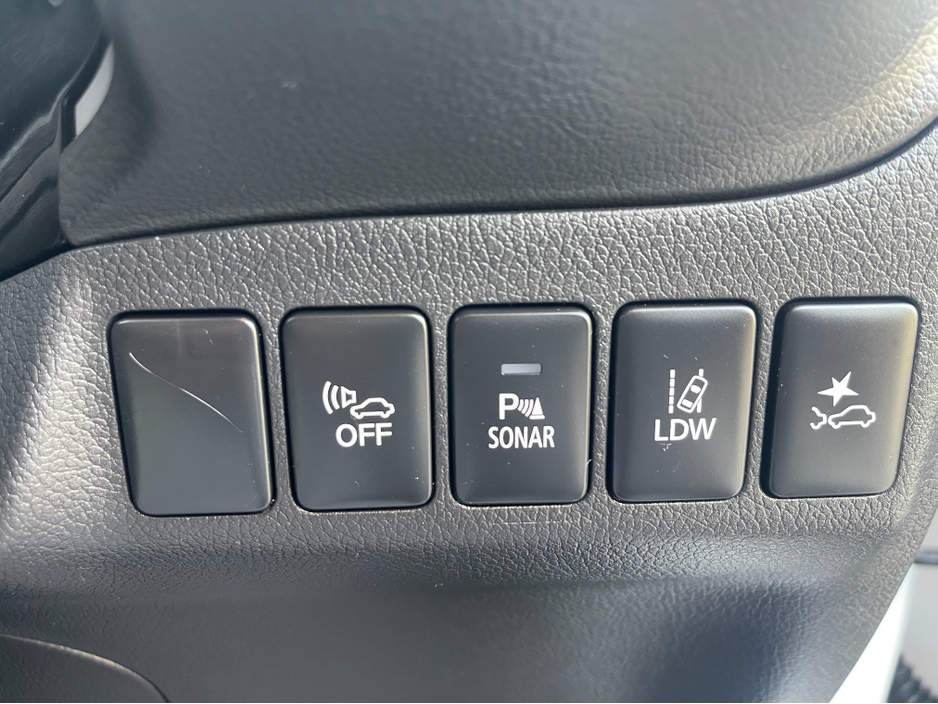 2020 Mitsubishi Outlander HYBRID 2.4 PHEV AUTOMATIC 5DR MODEL  www.bolandscarcentre.ie €22,900