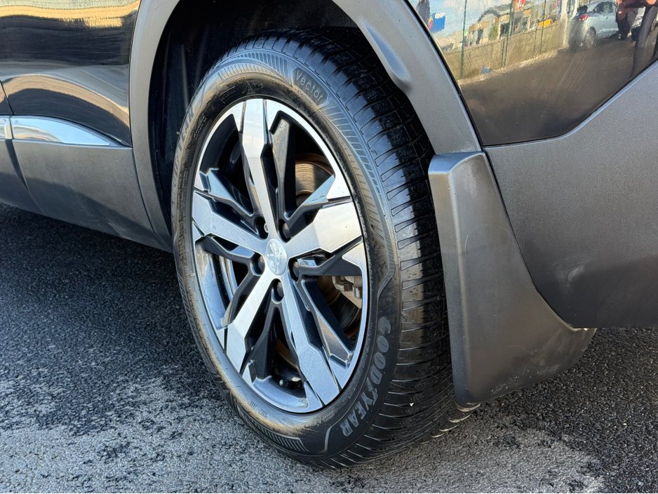 2024 Peugeot 3008 - image 12