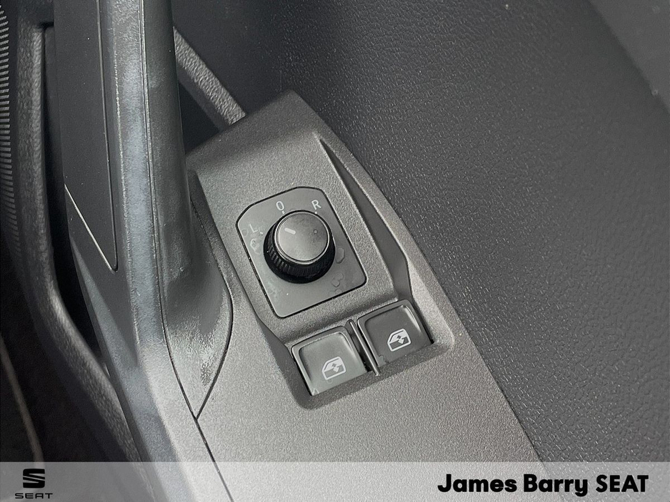 2017 SEAT Ibiza - image 19