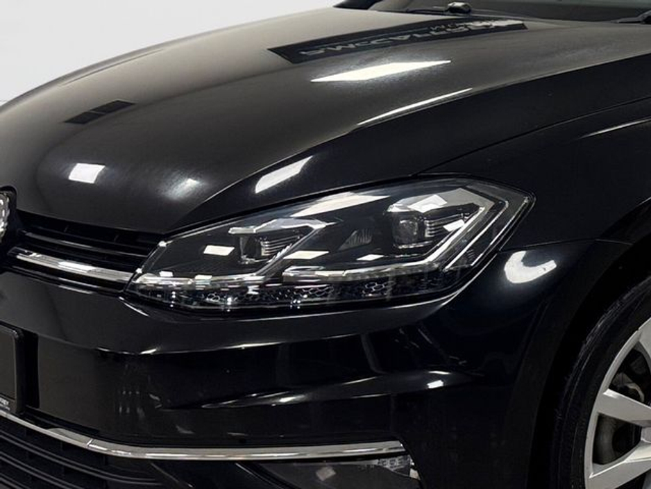 2018 Volkswagen Golf - image 9