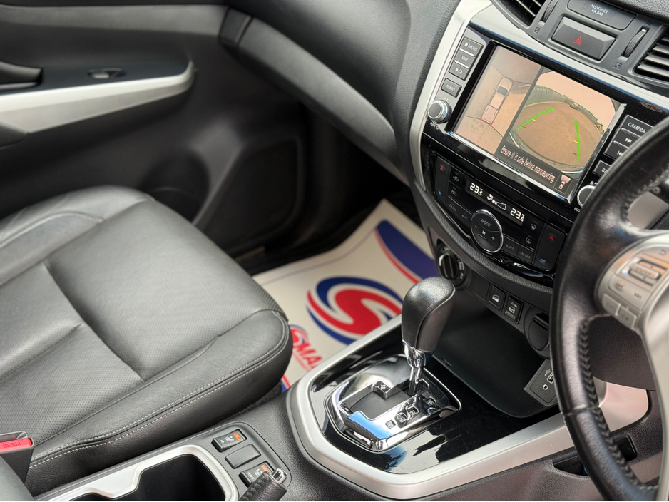 2019 Nissan Navara - image 17