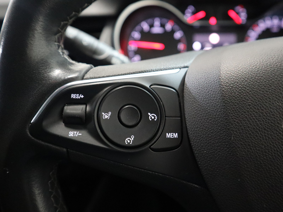 2023 Opel Crossland X - image 13