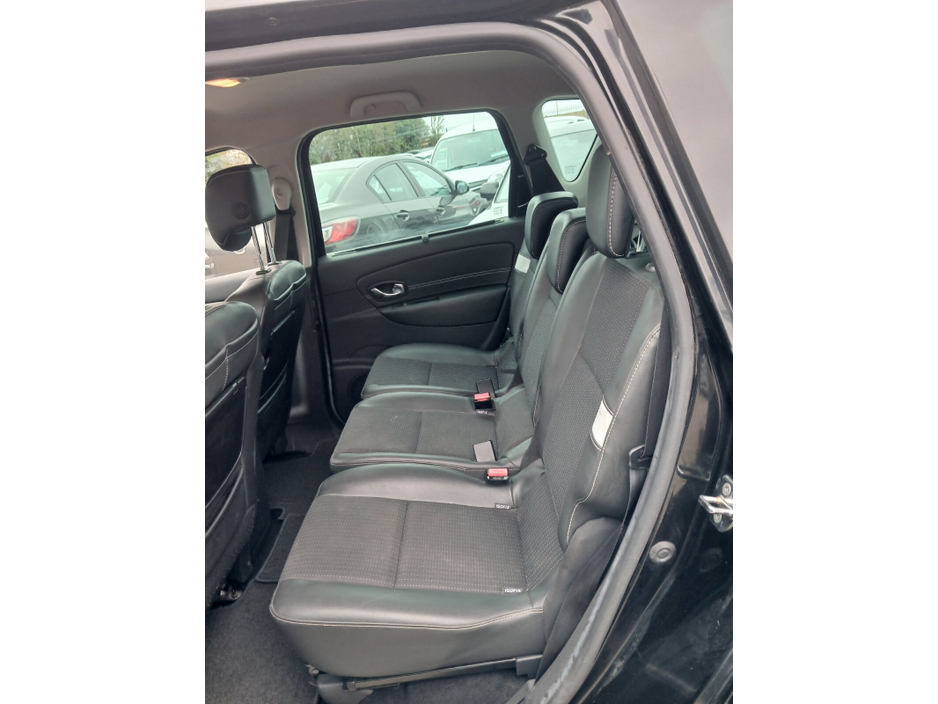 2013 Renault Scenic - image 12