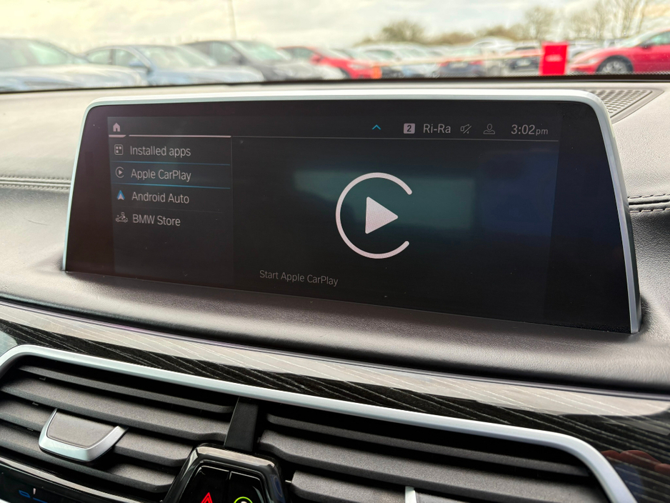 2020 BMW 7 Series - image 15