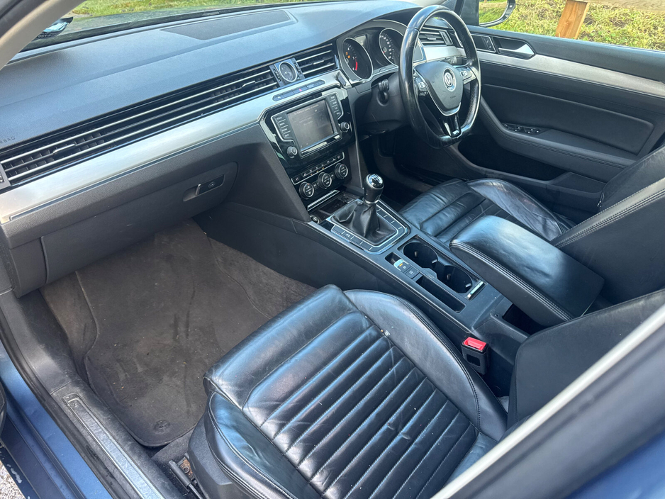 2015 Volkswagen Passat 2.0 TDI 190HP Highline €4,795