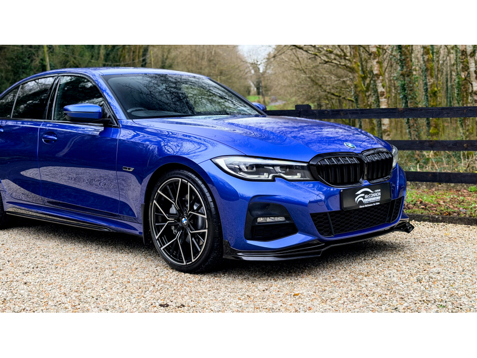 2021 BMW 3 Series - image 10