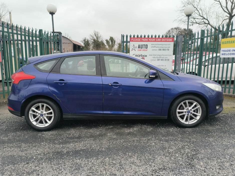 2016 Ford Focus - image 8