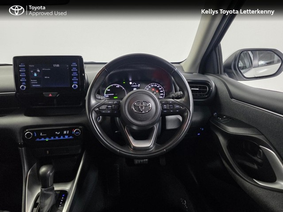 2022 Toyota Yaris YARIS HYBRID LUNA #65 €20,995