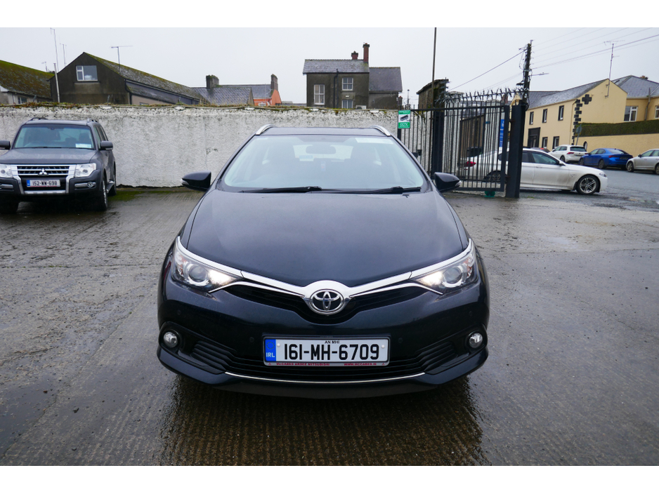 2016 Toyota Auris 1.6 D BUSINESS EDITION 1 110BHP 5DR €12,750